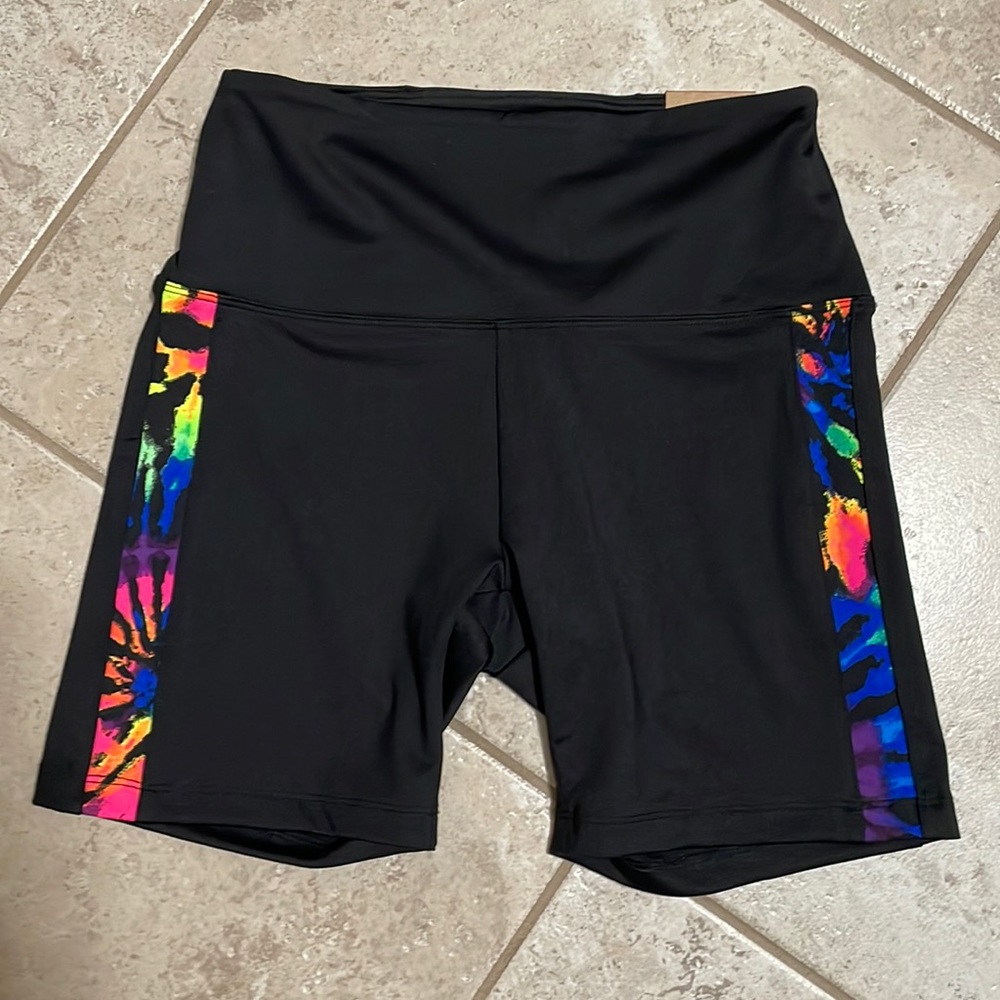 Victoria’s Secret pink short leggings.